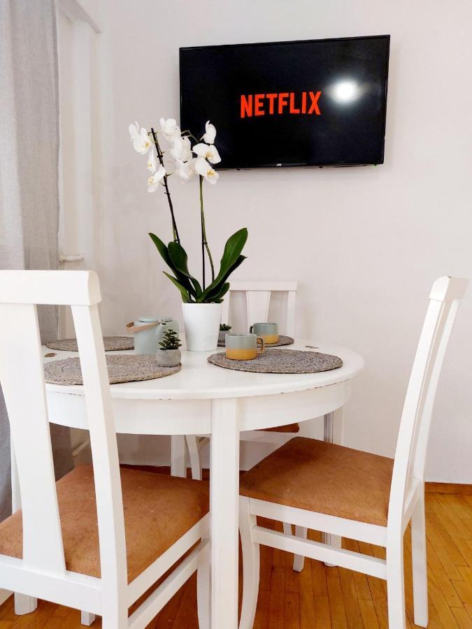 Lovely Equipped Apartment In Kallithea Athens Exterior photo